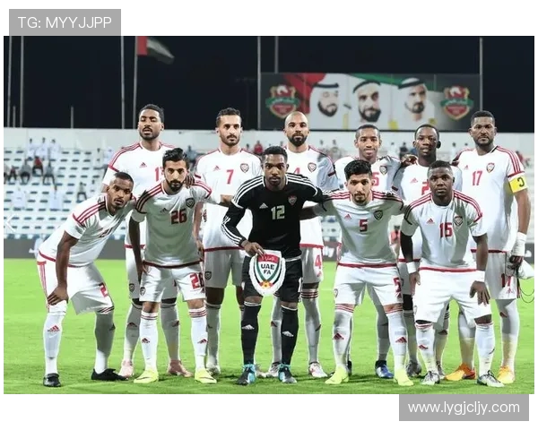 《激烈对决燃情赛场 足球世界杯半决赛迎来巅峰对决 各国豪强谁能挺进决赛》