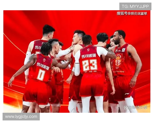 上海男篮与浙江男篮激战正酣谁能在这场对决中笑到最后