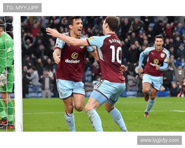 伯恩利与曼联精彩对决视频回放全程回顾与精彩瞬间分析 伯恩利与曼联精彩对决视频回放全程回顾与精彩瞬间分析