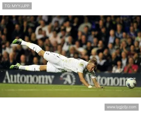 凯恩的传奇之路：从天才少年到足球巨星的成长历程与辉煌成就